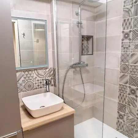 Cocon De 40m² Pour 5 Personnes Avec 2 A Les Menuires, Acces Direct Aux Pistes Et Balcon Sud - Fr-1-178-379 Apartamento Les Bruyères